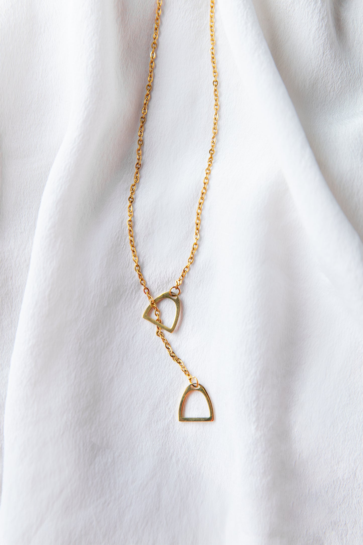 Collana staffe